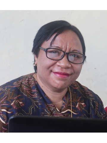 LUSIA JUITA, S. PD